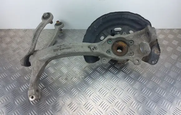 Audi A8 S8 D3 4E Front wheel hub 4E0257