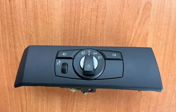 BMW 5 E60 E61 Light switch 6988565 33295201