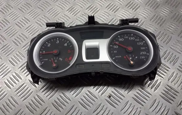 Renault Clio III Tachometer 8200821001