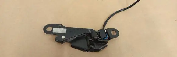 Mercedes-Benz SL R230 Convertible roof lock/latch 2307901077