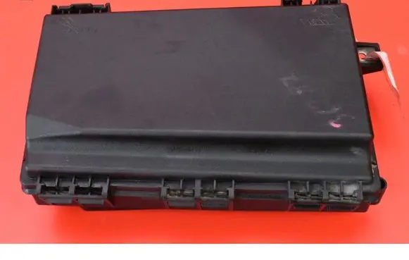 Opel Astra H Fuse box set 13206745GR
