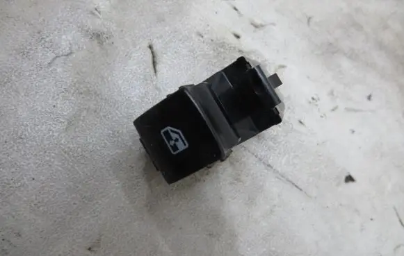 Mitsubishi Outlander Electric window control switch