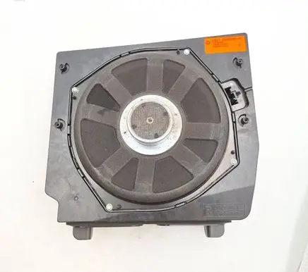 BMW X3 E83 Subwoofer speaker 6980986 65136980986