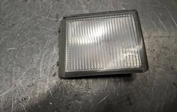Volkswagen PASSAT B4 Front reflector 3A0941780