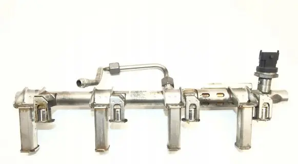 Ford Focus Fuel main line pipe CJ5G9D280AA