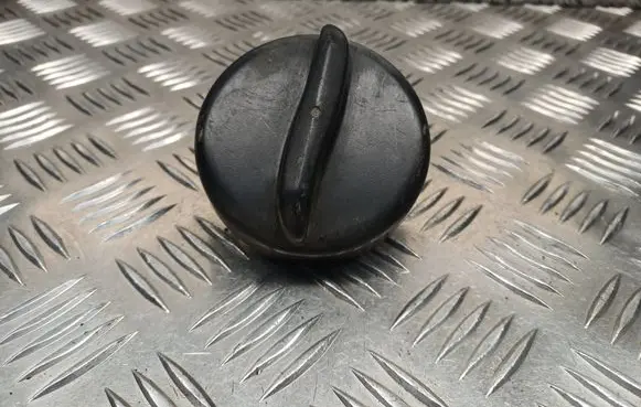 Peugeot 406 Fuel tank filler cap 
