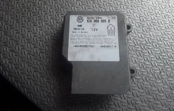 Volkswagen PASSAT B5.5 Airbag control unit/module 1C0909605B 5WK43124
