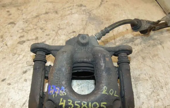 BMW 1 E81 E87 Front brake caliper 34116774682 34116773022 34116768186