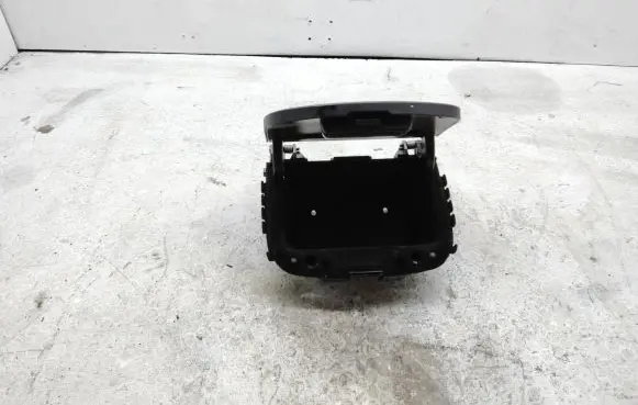 Chevrolet Captiva Ashtray (front) 