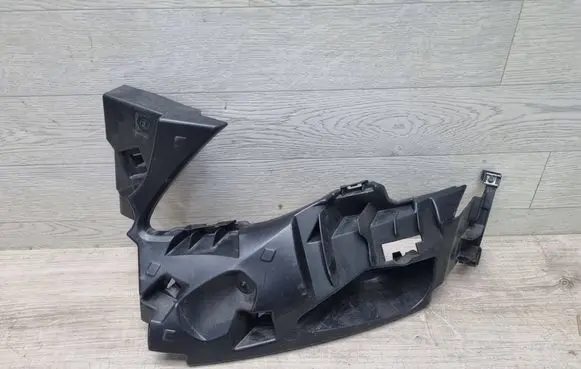 Front bumper mounting bracket