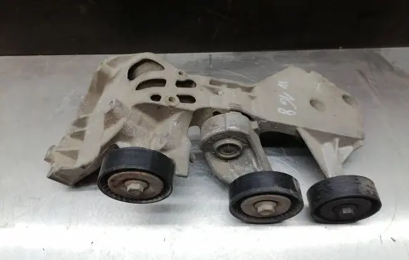 Mercedes-Benz A W168 Generator/alternator bracket A1662000970