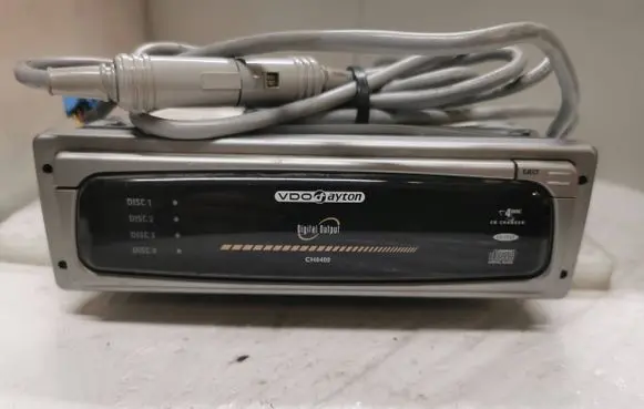 Renault Laguna II CD/DVD changer 902231040009 CH040000 RC04000V007537