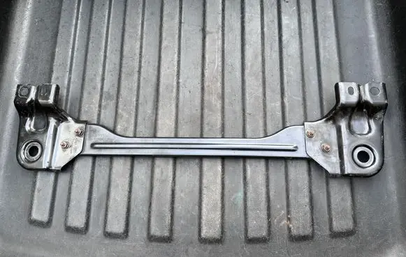 Land Rover Evoque I Bottom radiator support slam panel BJ325401AB C9H7A 6G9NR10684CC