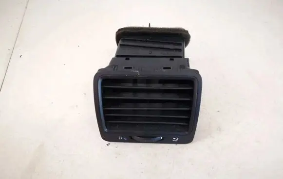 Volkswagen Golf V Dash center air vent grill 1k0819710 1k0819704