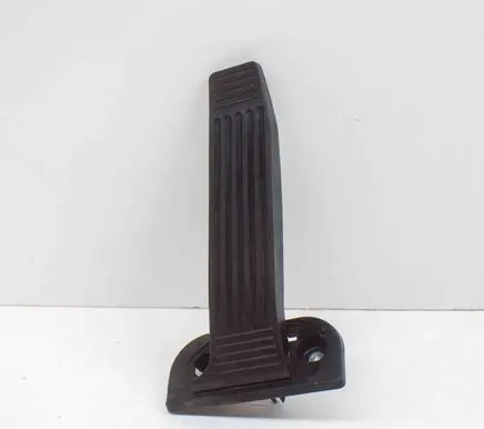 Toyota RAV 4 (XA50) Accelerator throttle pedal