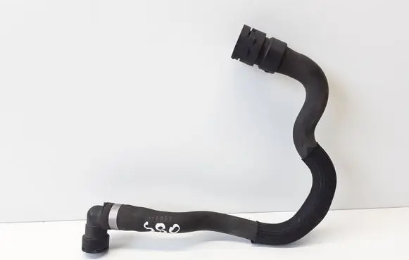 Volvo S80 Engine coolant pipe/hose