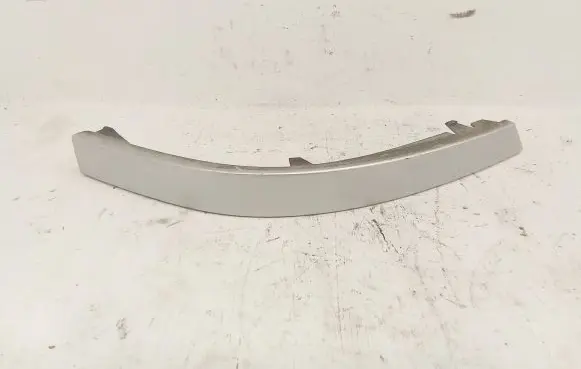 BMW 7 E65 E66 Rear/tail light trim molding 7155445