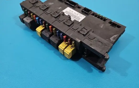 Mercedes-Benz E W211 Fuse box set 2115454601 IMPRK1532501