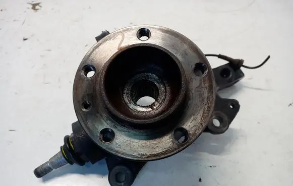 Renault Master III Front wheel hub spindle knuckle 