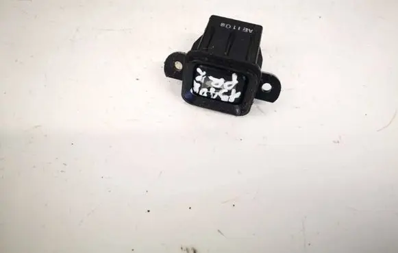 Honda CR-V Tailgate opening switch m08525