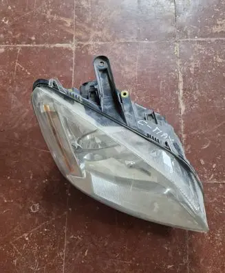Ford Focus C-MAX Headlight part PY21W