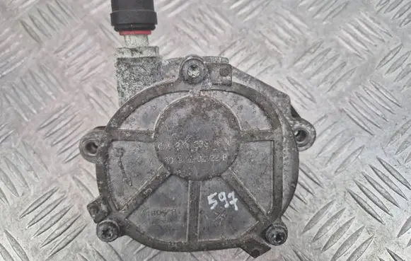 Mercedes-Benz C W204 Vacuum pump A2712301665 2070120222B