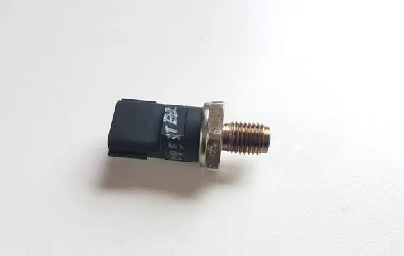 Subaru Forester SK Fuel pressure sensor 23020707 23020707S069