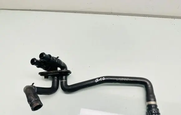 Audi Q5 SQ5 8R Engine coolant pipe/hose 8R0819257A