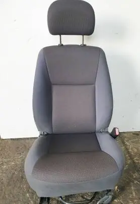 Isuzu D-Max Front passenger seat 