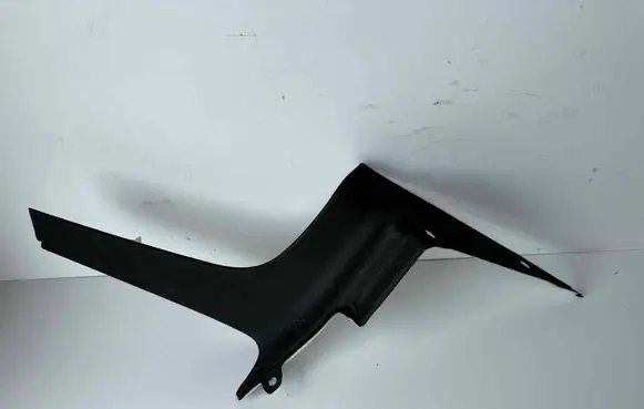 (D)pillar trim (top)