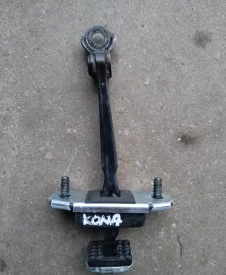 Hyundai Kona I Front door check strap stopper