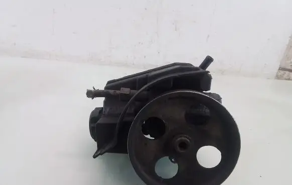 Citroen Xsara Picasso Power steering pump 26080330