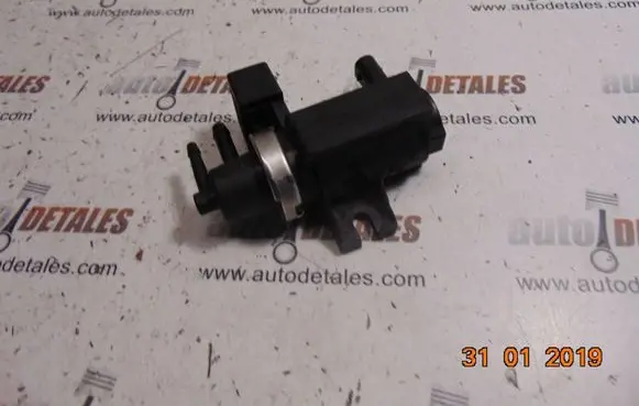 Mercedes-Benz A W169 Turbo solenoid valve A0051535528