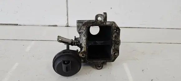Volkswagen PASSAT B6 Throttle valve 03G131063F 341517097