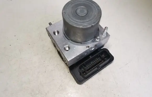 Skoda Fabia Mk3 (NJ) ABS Pump 6C0907379R 6R0907379BA 0265257674