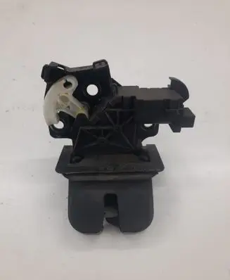 Audi A6 S6 C6 4F Tailgate/trunk/boot lock/catch/latch 8P4827505C