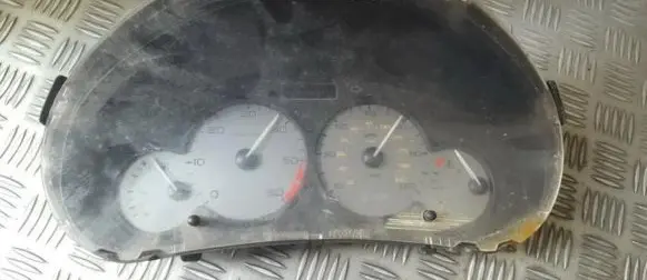 Speedometer (instrument cluster)