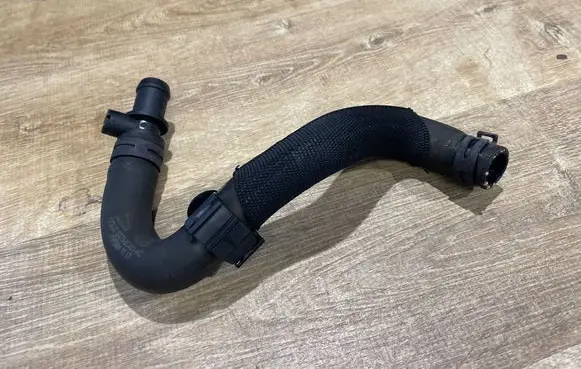 Land Rover Range Rover Velar Engine coolant pipe/hose GX738C481AC