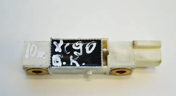 Volvo XC90 Airbag deployment crash/impact sensor 8651755