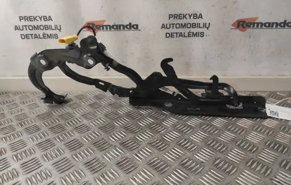Audi TT TTS RS Mk3 8S Engine bonnet/hood hinges 8S0823302D 8S0823823