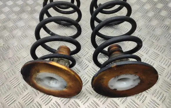 Volkswagen Transporter - Caravelle T7 Rear coil spring