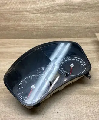 Speedometer (instrument cluster)