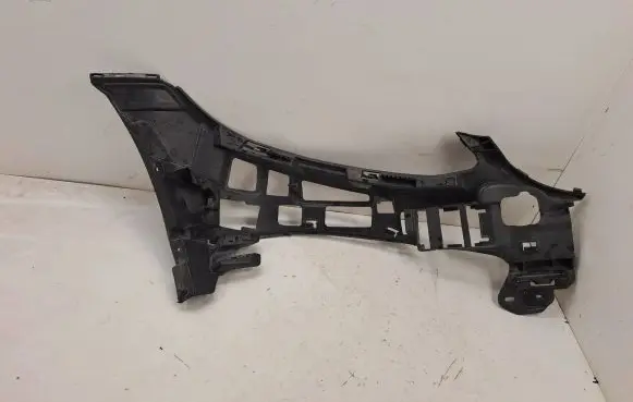 Mercedes-Benz C W205 Front bumper mounting bracket A2058853165