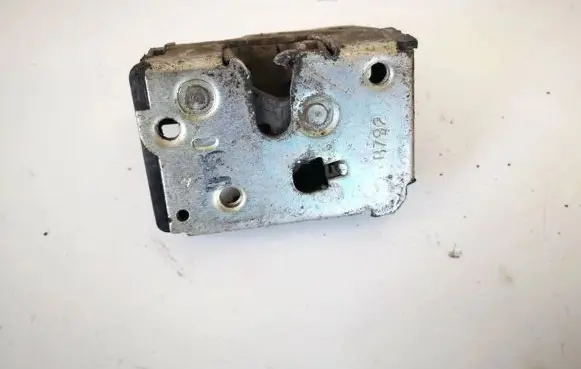 Peugeot Boxer Front door lock b792