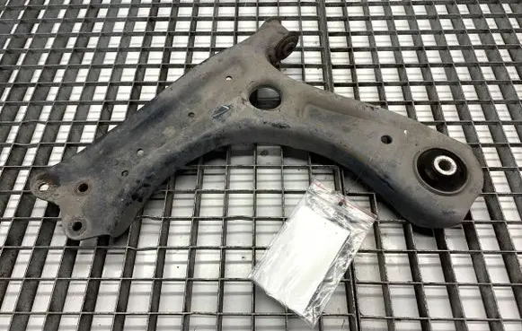 Volkswagen Polo V 6R Front control arm