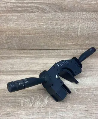 Ford Fiesta Wiper turn signal indicator stalk/switch 93FG13335B1A