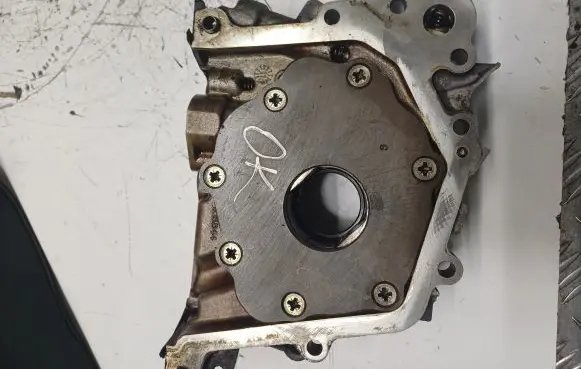 Volvo V40 Oil pump BM5G6600FD