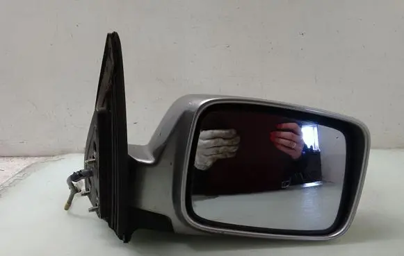 Nissan X-Trail T30 Front door electric wing mirror