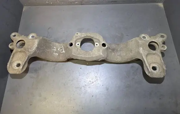 Audi A4 S4 B7 8E 8H Gearbox mounting bracket 8E0399263AG
