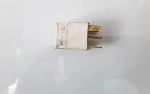 Ford Mondeo MK I Other relay 93bg13l028aa b47pg